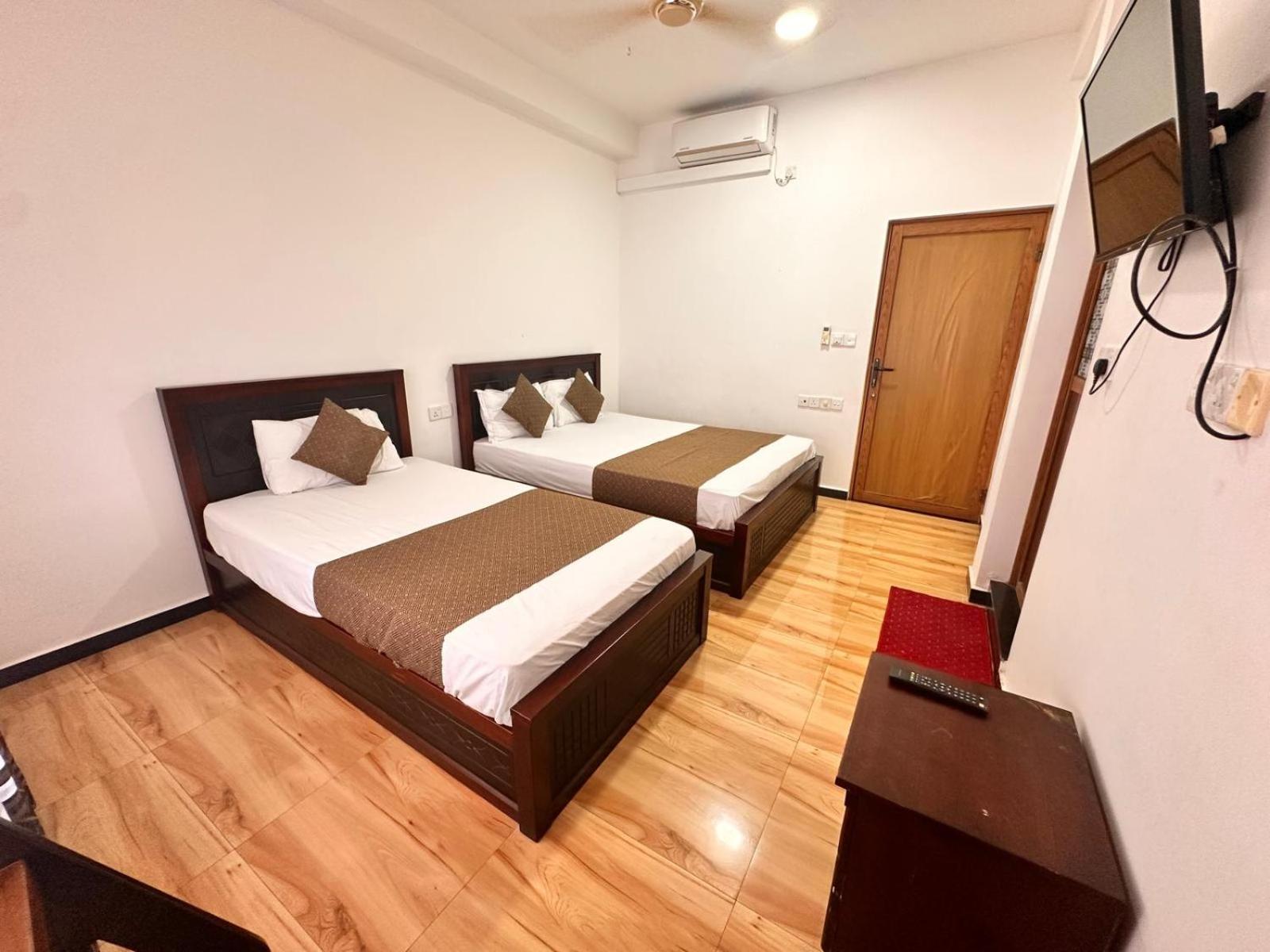 Holiday Villa Trincomalee Eksteriør billede